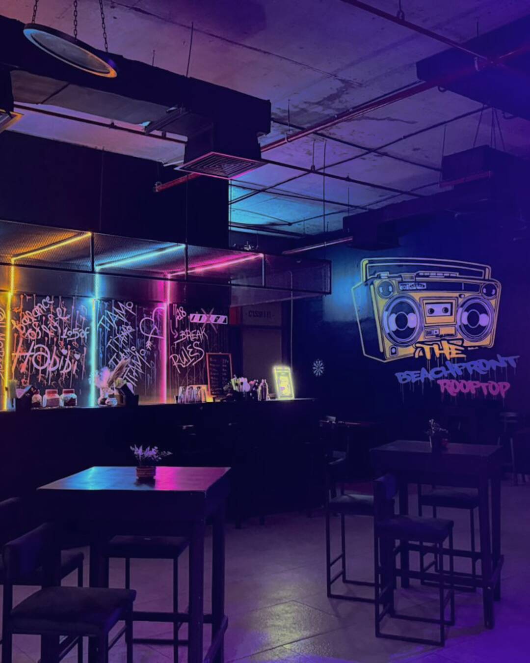 The bar at Cassette, North Square Mall